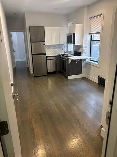 24 Phillips St #2 Photo 1