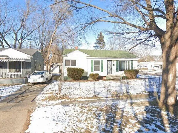902 W Ridgeway Ave, Flint, MI 48505