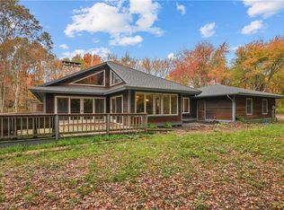 15 Hunters Harbor Rd, Charlestown, RI 02813