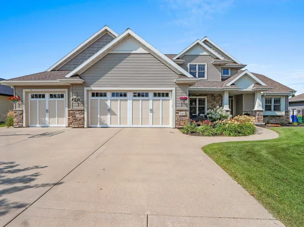 3351 Cottage Hill Dr, Green Bay, WI 54311