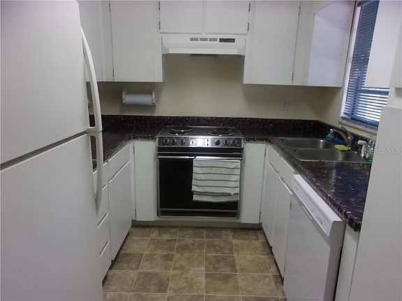5th image of 4250 Sunny View Dr