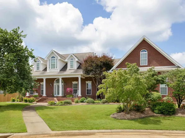 332 Wheaton Dr, Florence, AL 35633