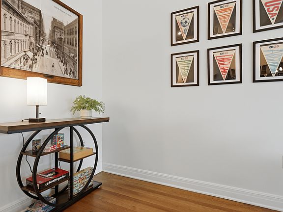 5th image of 1101 Walnut St Unit 1202