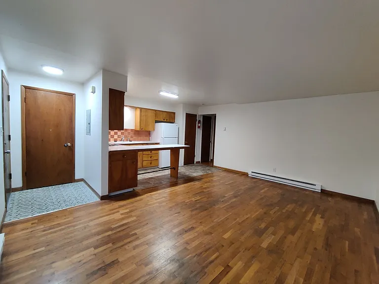 841 N 3rd St — Photo 5