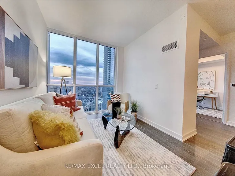 1 Yorkville Ave #3402 — Photo 4
