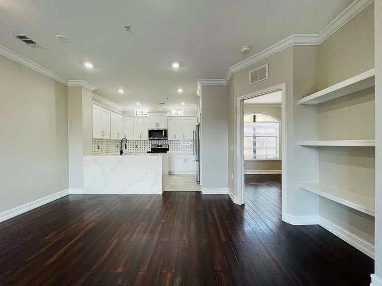 6117 Metrowest Blvd — Photo 10