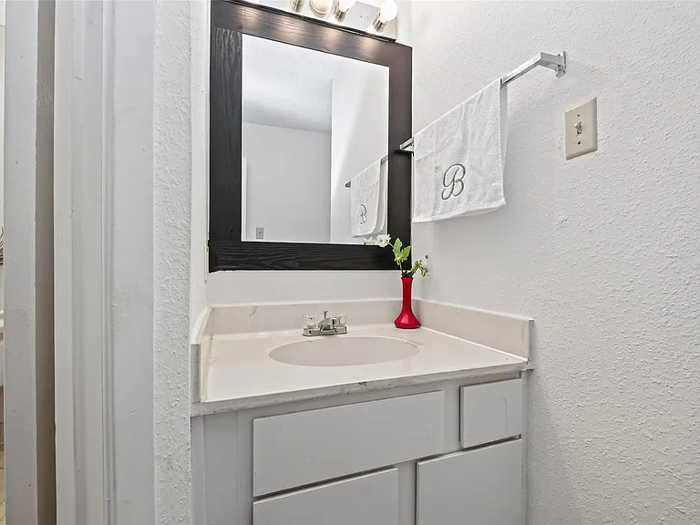9435 Pagewood Ln — Photo 15