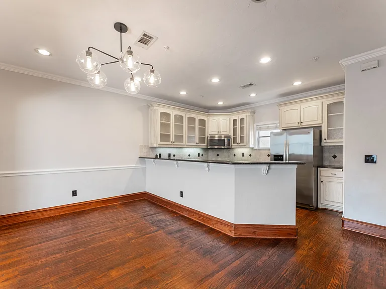 4110 McKinney Ave #2 — Photo 8