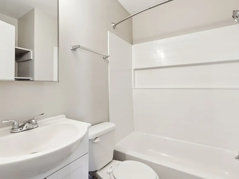 6228 Robertson Ave — Photo 10