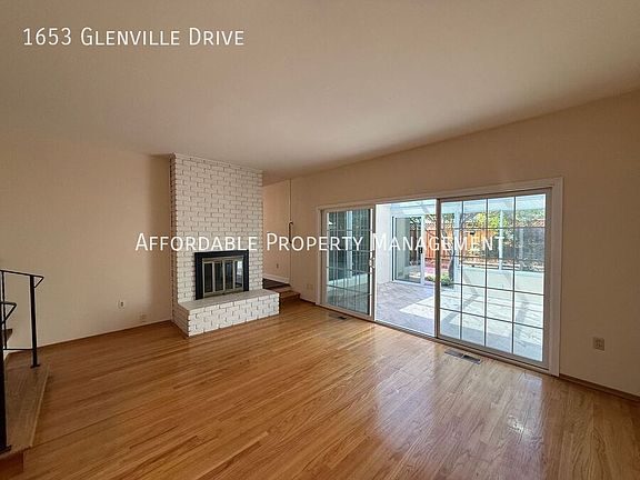 4th image of 1653 Glenville Dr