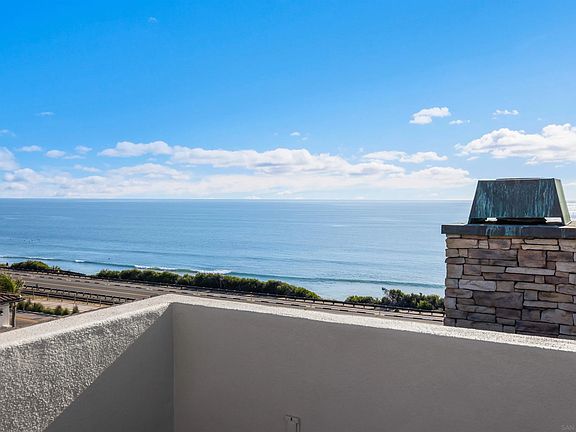 4th image of 1371 San Elijo Ave
