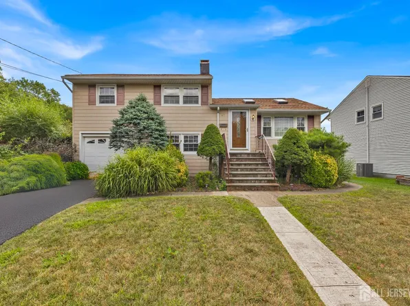 47 Marlboro Ln, Colonia, NJ 07067