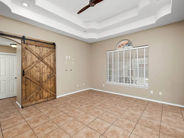 110 San Marcos St — Photo 2