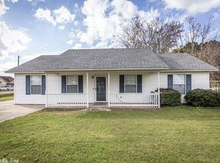 2 Heather St, Ward, AR 72176