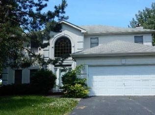 401 Delaware Cir, Bolingbrook, IL 60440