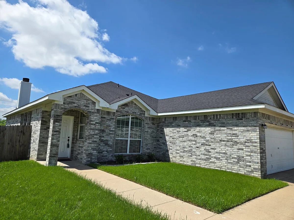 Building Photo - 6301 Waterhill Ln