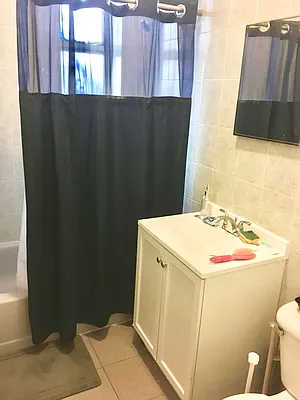 Rented by Premier Metro Realty Corp | media 12