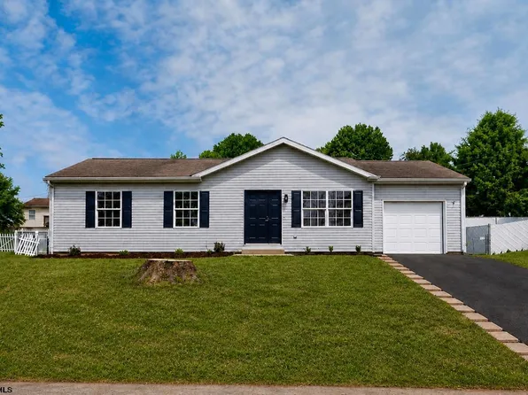184 Fairfax Dr, Bridgeport, WV 26330