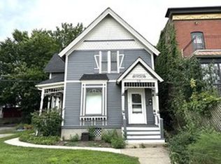318 North St, Elgin, IL 60120