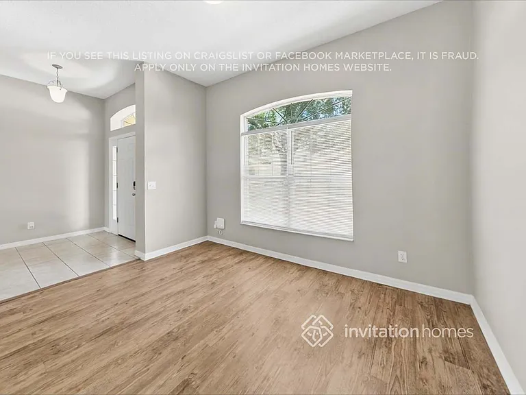1266 N Ridge Blvd — Photo 5