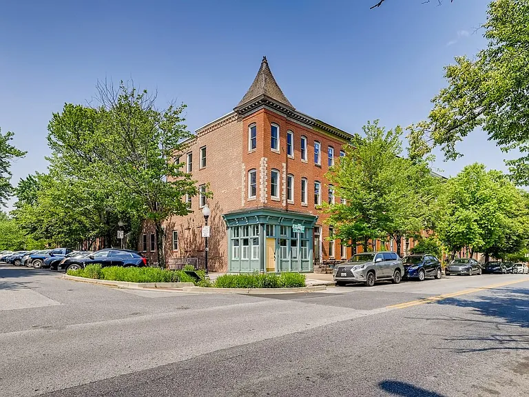 2200 E Baltimore St — Photo 2