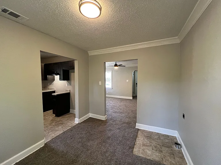 1531 Buntyn St — Photo 12