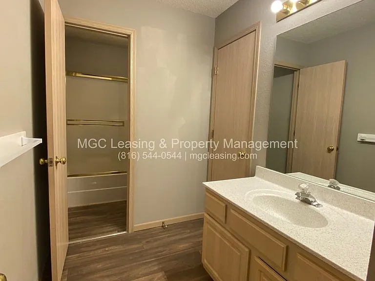 908 Garden Way #914 — Photo 14