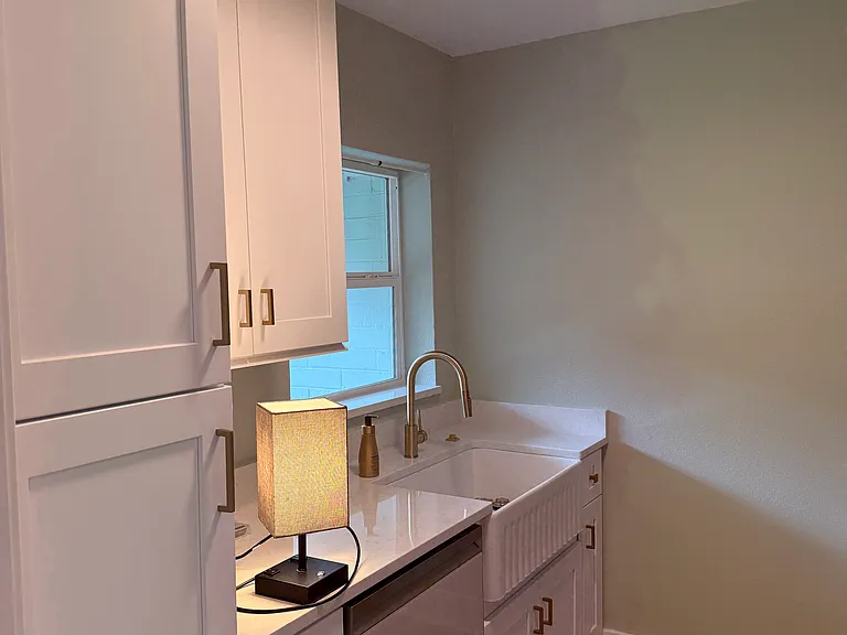 238 N Main St — Photo 6