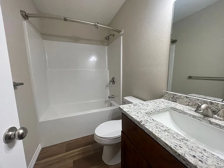 4 C St #B — Photo 6