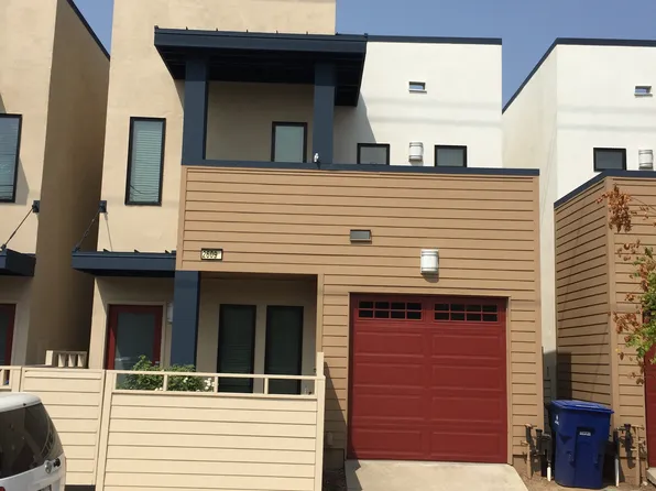 2609 R St, Sacramento, CA 95816