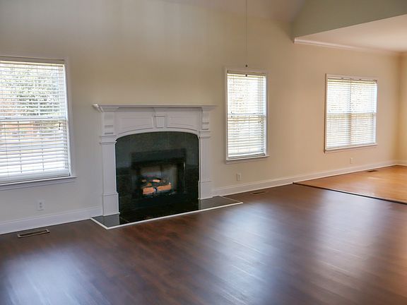 4th image of 1363 Dunraven Dr