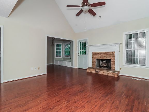 5th image of 39 Crestview Dr