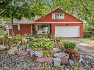 7122 W Parkview Dr, Parma, OH