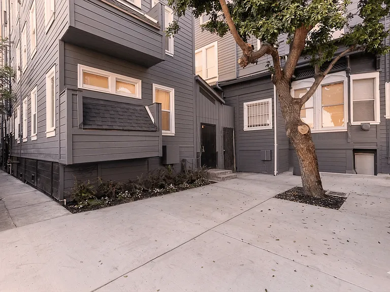 Sycamore Haus — Photo 10
