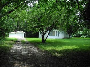 1522 Charlotte Dr, Saint Louis, MO 63135