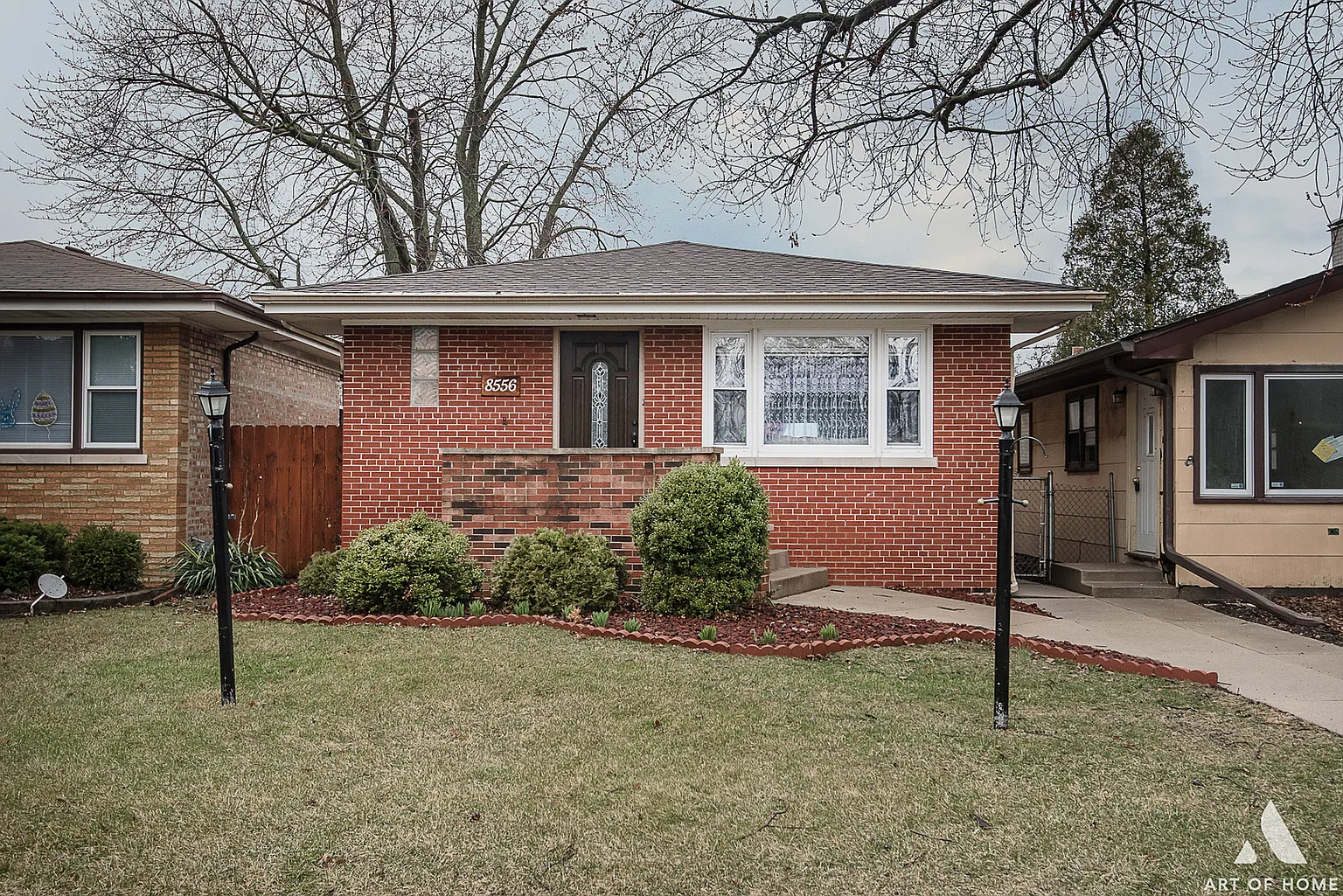 8556 Parkside Ave photo 1