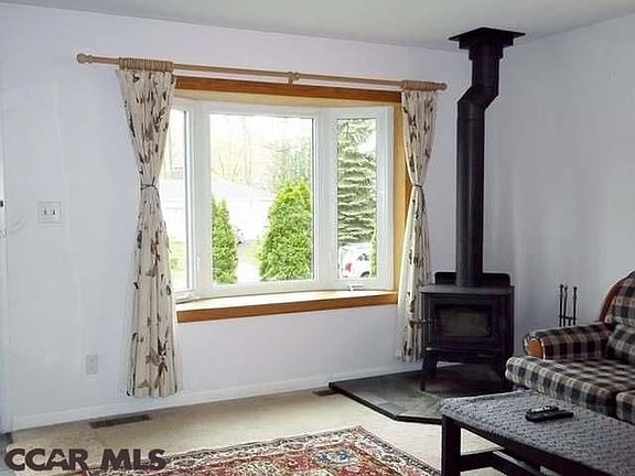 3rd image of 2054 Highland Dr