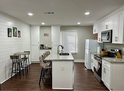 4th image of 1084 Fairburn Rd NW