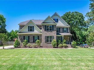 2801 Springs Dr, Charlotte, NC 28226