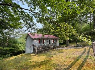 85 Pineburr Ln, Fancy Gap, VA 24328