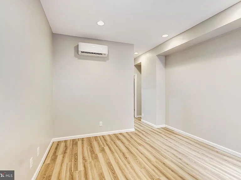 2343 N College Ave #2 — Photo 11