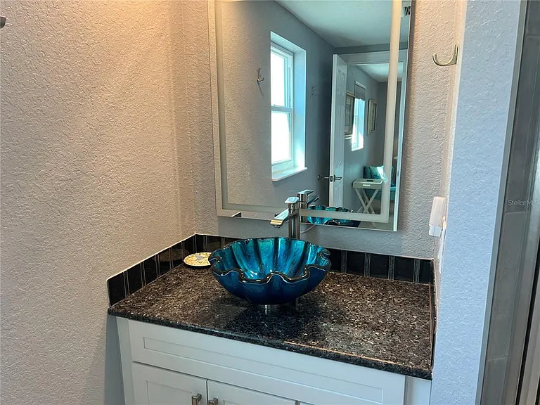 6154 Midnight Pass Rd #B02 — Photo 13