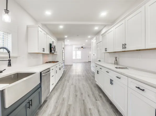 2502 W Lovers Ln, Dallas, TX 75235