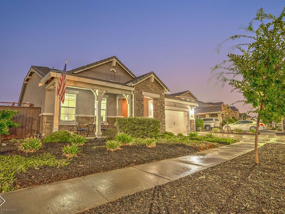 1st image of 803 Marina Grande Way