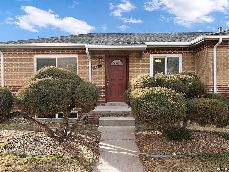 2301 Newport St — Photo 14
