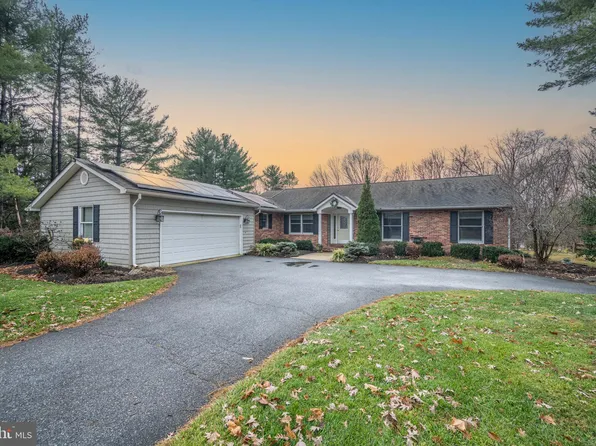 1103 Cape Ct, Sykesville, MD 21784