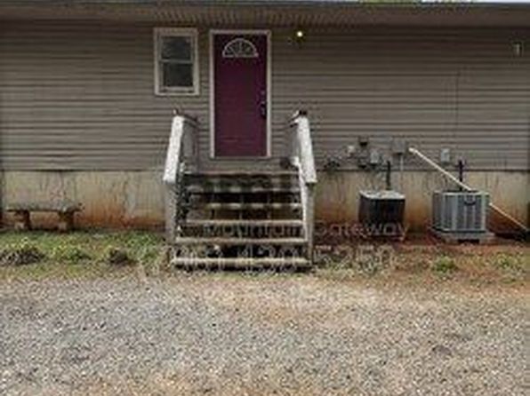 111 Primrose Dr #B