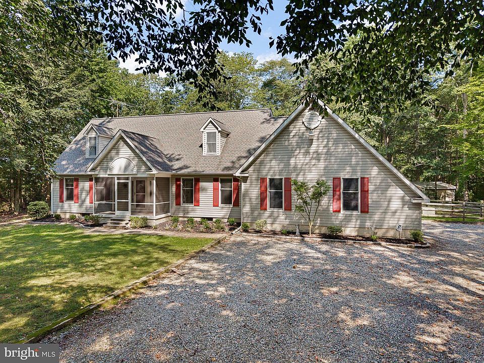 1st image of 105 Thoroughfare Neck Rd