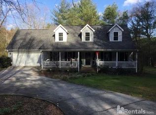 401 Hunters Glen Ln, Hendersonville, NC 28739