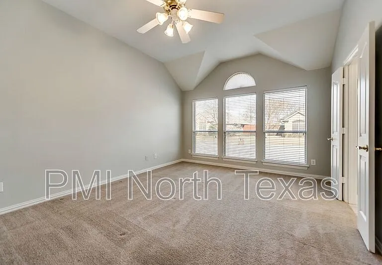 4911 Lakeland Dr — Photo 16